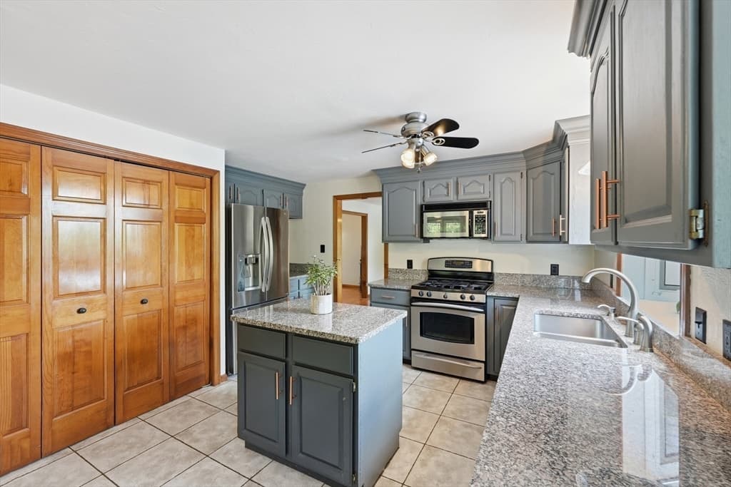 15 Sibley Rd, Ashburnham MA 01430 photo 5