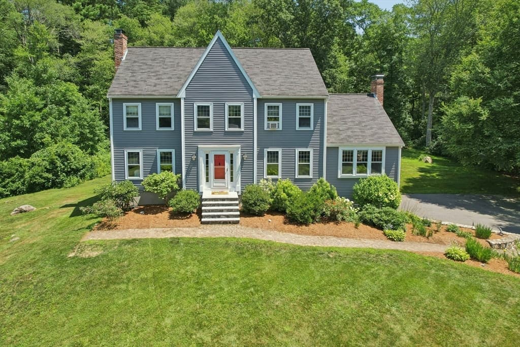 10 Sadler Road, Upton MA 01568