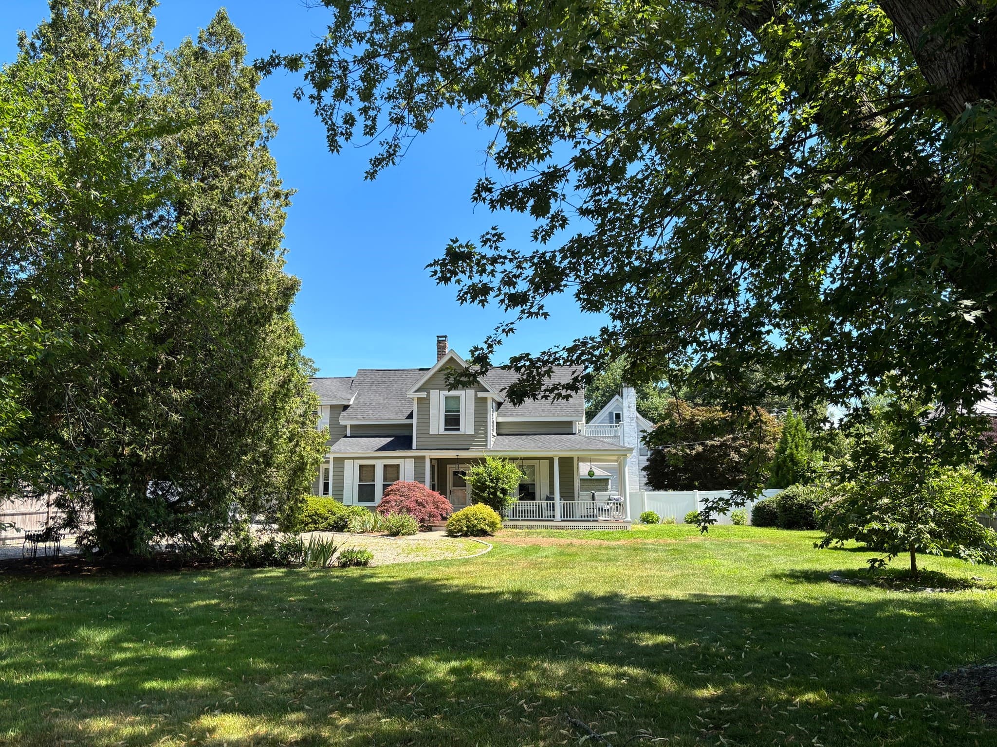 159 Railroad Avenue, Hamilton MA 01982