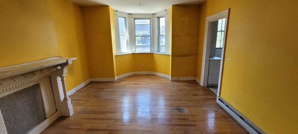 Condominium at 96 E Brookline St # 3, Boston MA 02118, Boston, photo 5 of 12