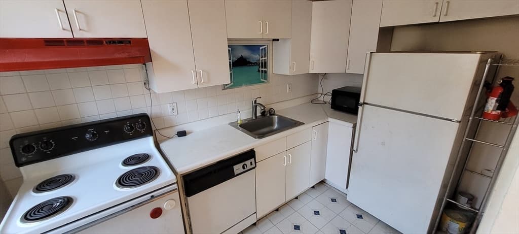 Condominium at 96 E Brookline St # 3, Boston MA 02118, Boston, photo 8 of 12