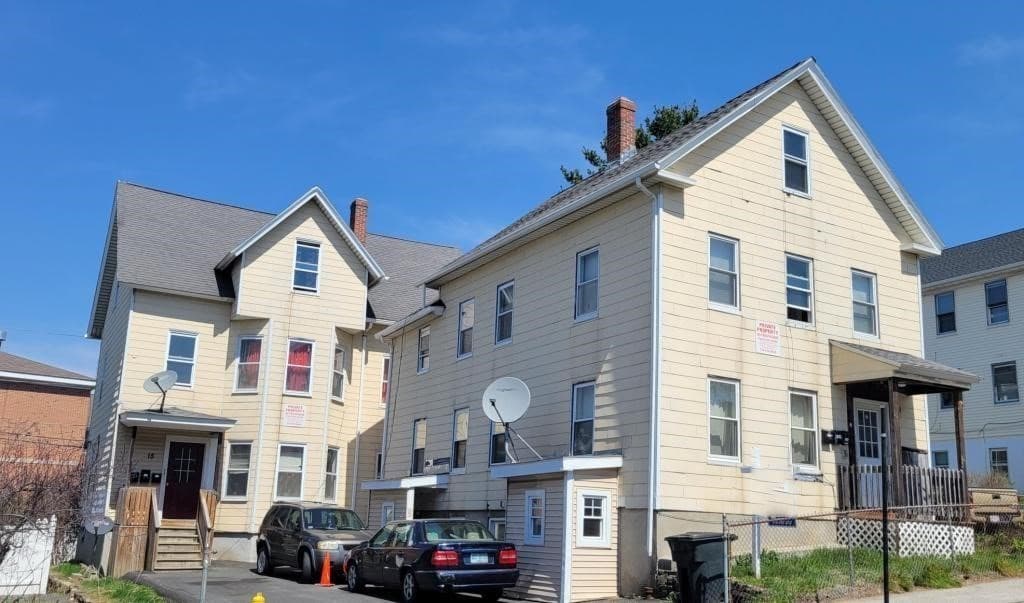 15-17 Dorchester St, Worcester MA 01610