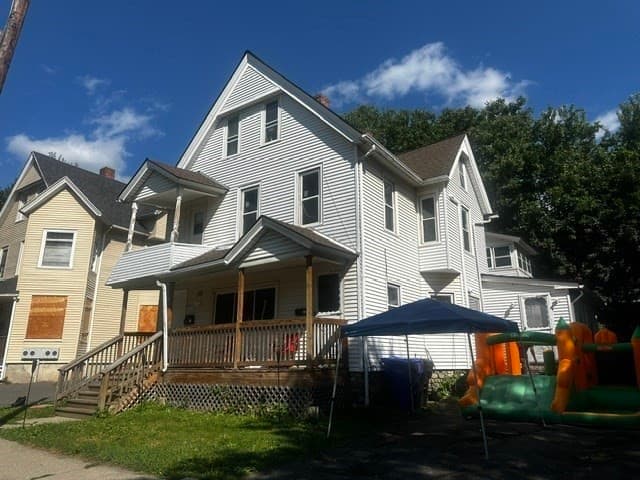 61-63 Acushnet Ave, Springfield MA 01105