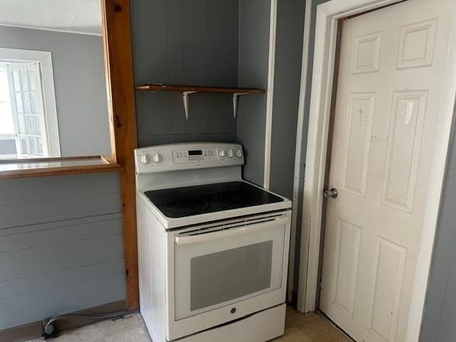 61-63 Acushnet Ave, Springfield MA 01105 photo 21