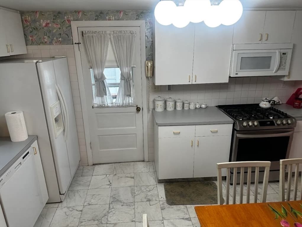 37 Rustcraft Rd, Dedham MA 02026 photo 14