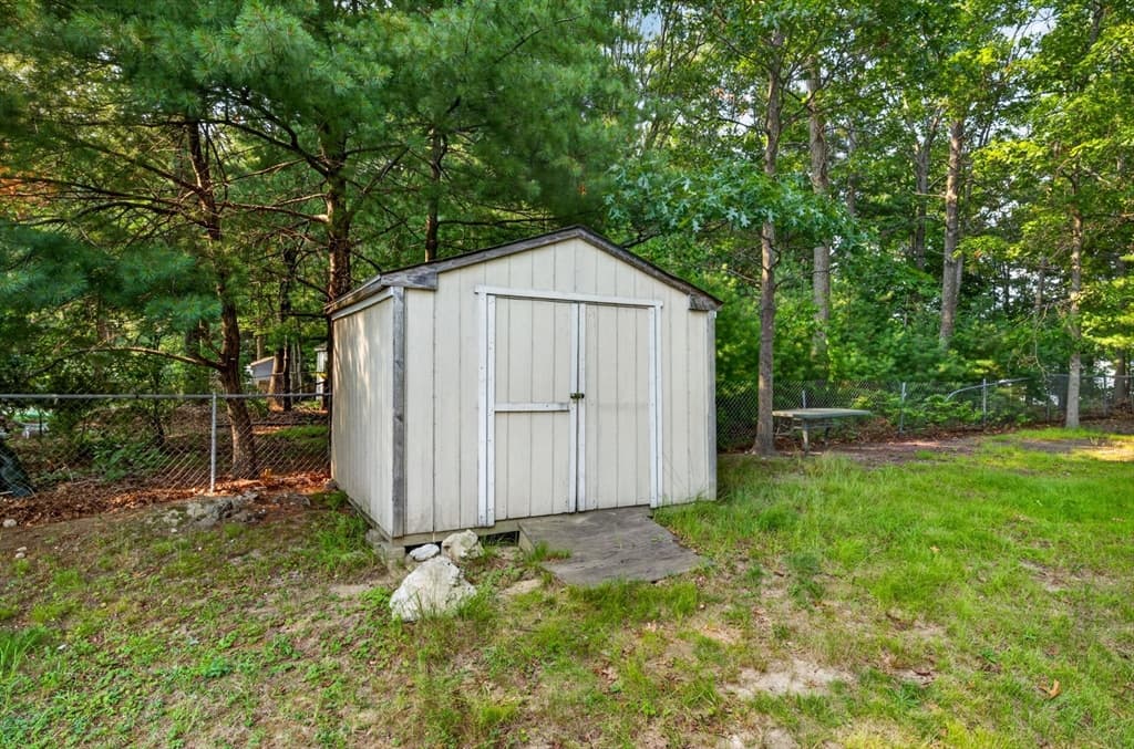 17 Pine Knoll Ln # B, Taunton MA 02780 photo 12