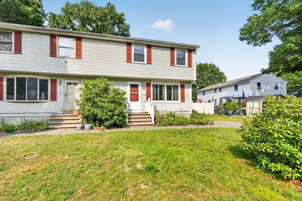17 Pine Knoll Ln # B, Taunton MA 02780 photo 3