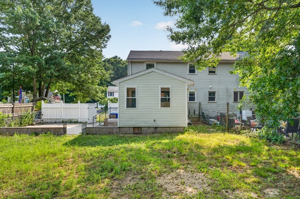 17 Pine Knoll Ln # B, Taunton MA 02780 photo 9