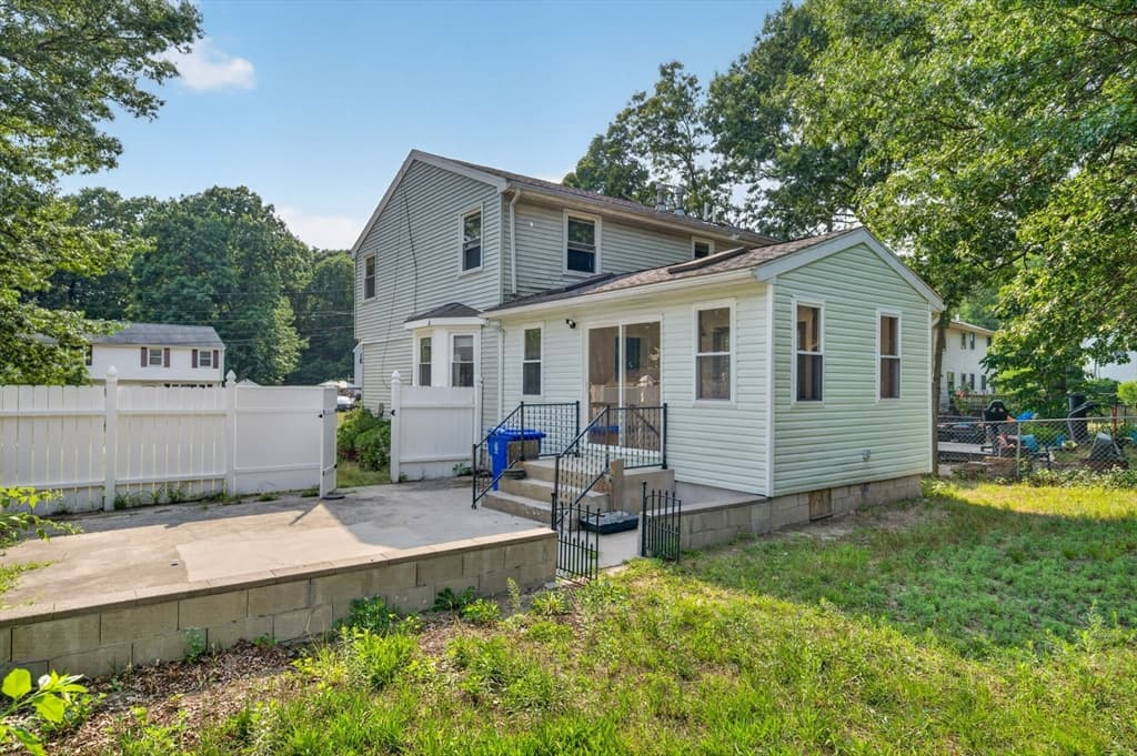 17 Pine Knoll Ln # B, Taunton MA 02780 photo 8