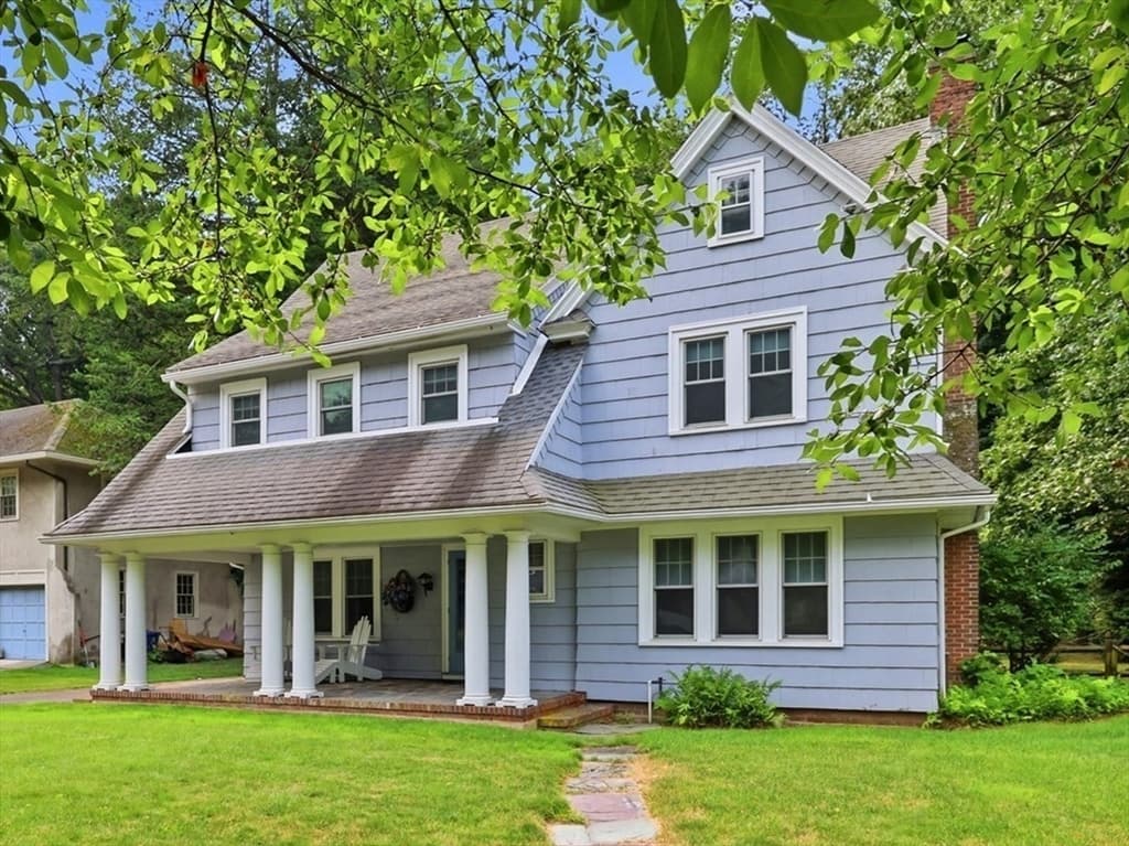 121 Farmington Ave, Longmeadow MA 01106