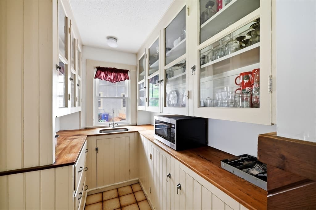 121 Farmington Ave, Longmeadow MA 01106 photo 8