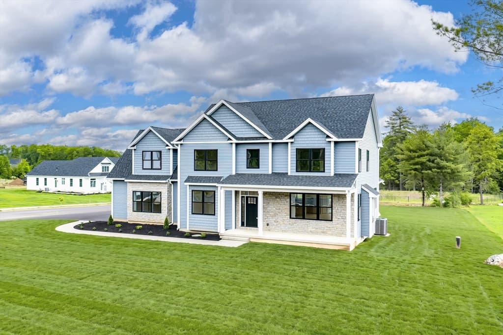 32 Balsam Hill Rd, Ludlow MA 01056 photo 3