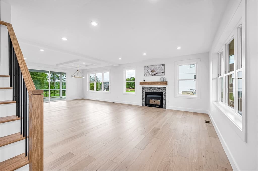 32 Balsam Hill Rd, Ludlow MA 01056 photo 4