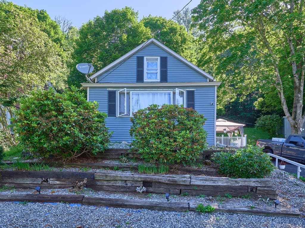 53 Temple Street, Spencer MA 01562
