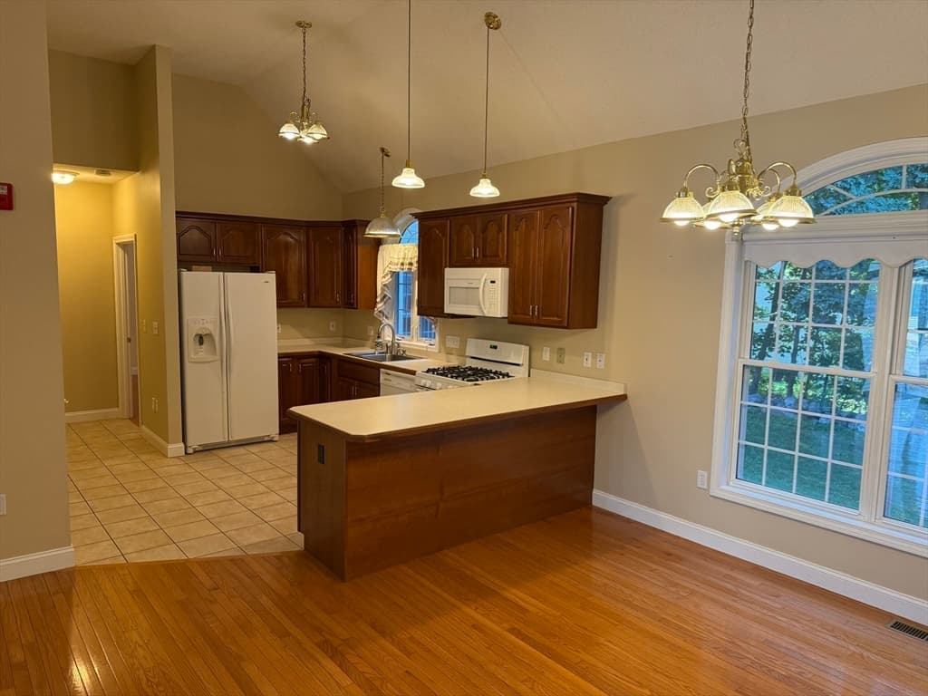 40 Holly Ln # 40, Dracut MA 01826 photo 10