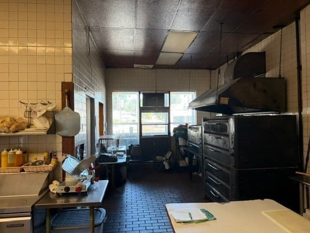 477 Page Blvd, Springfield MA 01104 photo 18