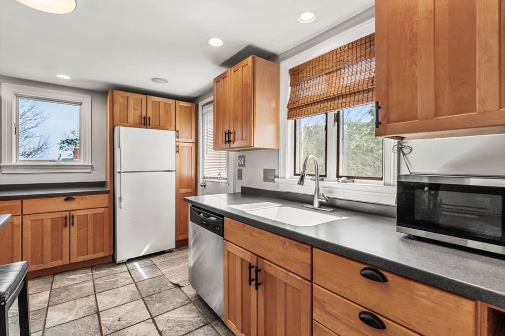 170 1/2 Granite Street # 3, Rockport MA 01966 photo 6