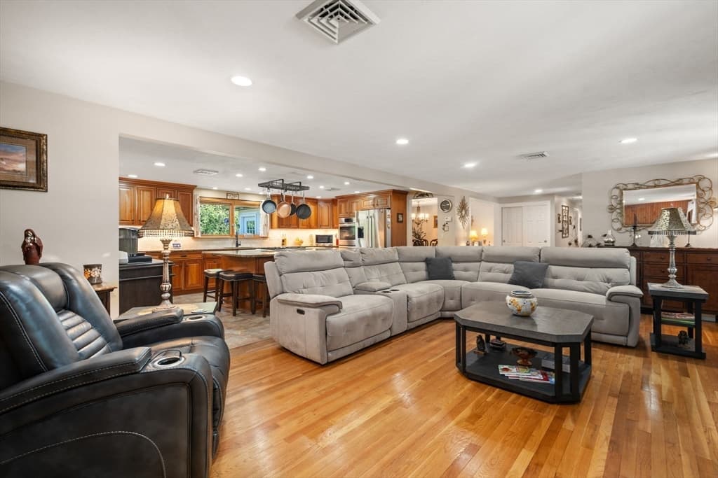 16 Burbank Lane, Lancaster MA 01523 photo 7