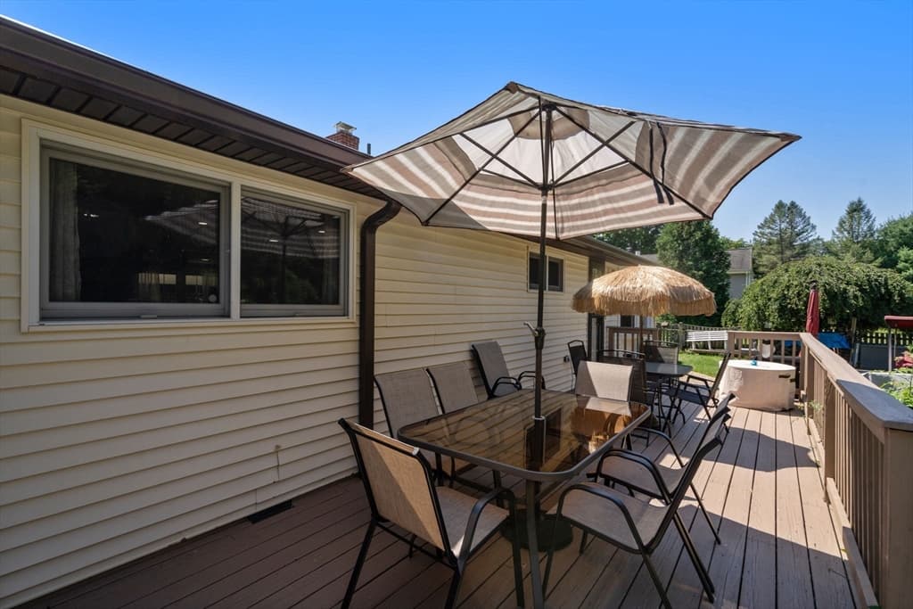 16 Burbank Lane, Lancaster MA 01523 photo 35