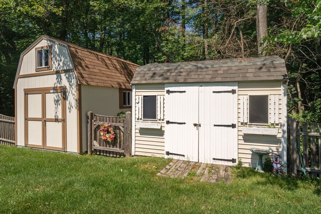 16 Burbank Lane, Lancaster MA 01523 photo 39