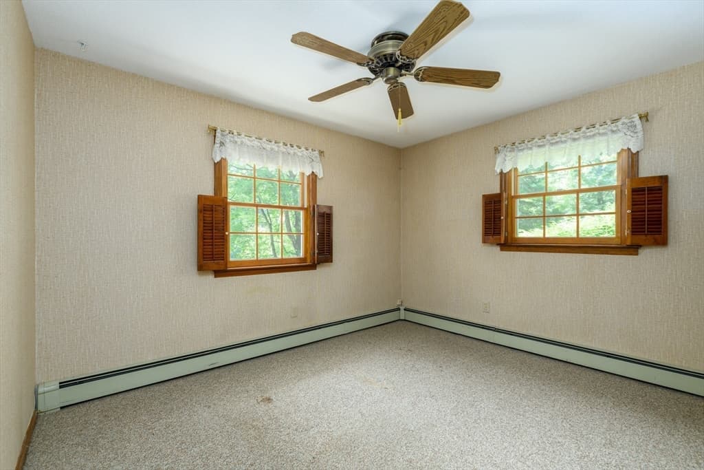 604 Quinapoxet St, Holden MA 01520 photo 11