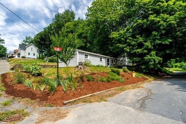 50 Grand St, Fitchburg MA 01420 photo 2