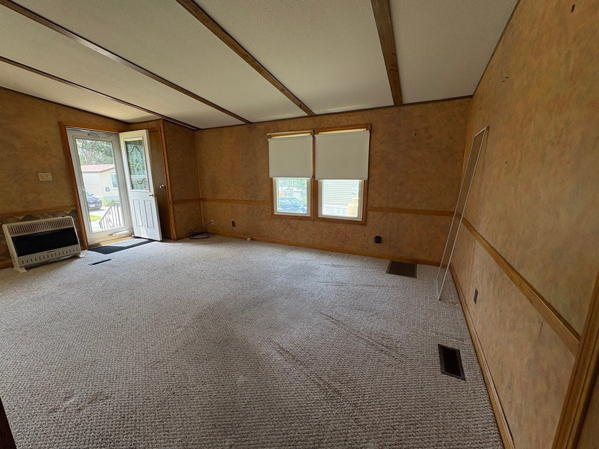 Mobile Home at 117 Vista Lane, Sturbridge MA 01566, photo 13 of 21