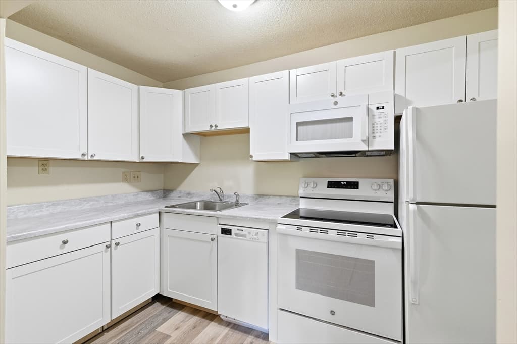 800 Bearses Way, Barnstable MA 02601 photo 7