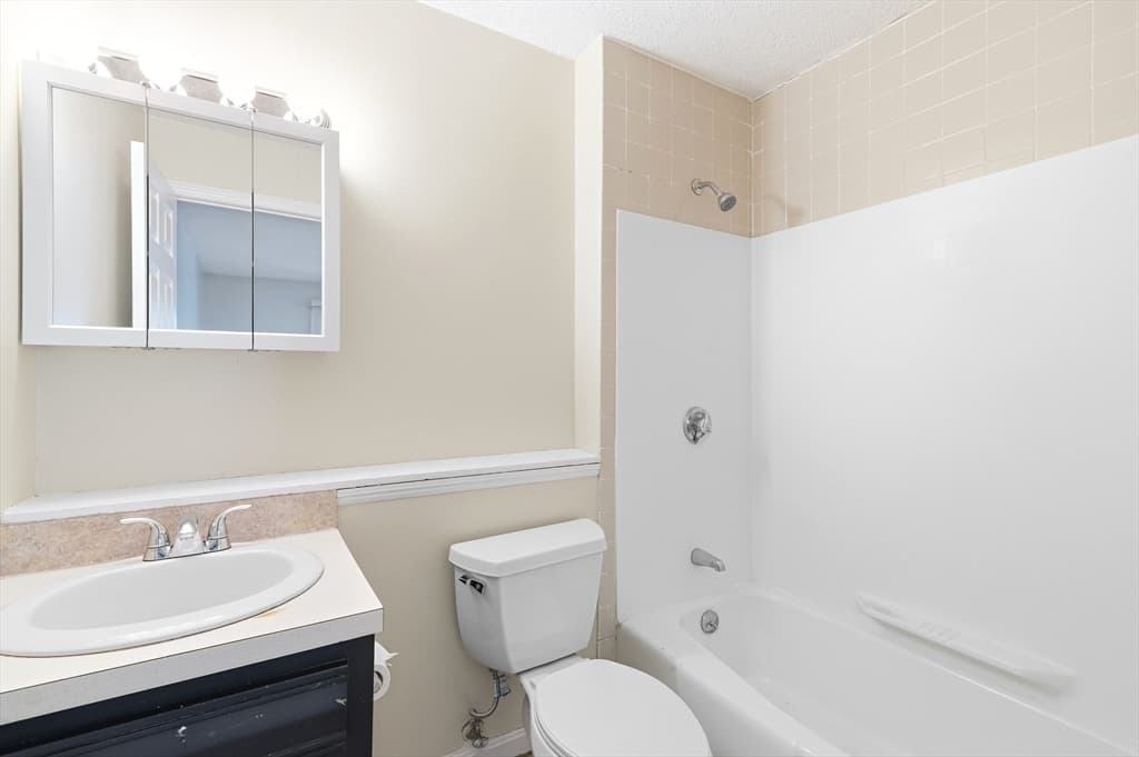 800 Bearses Way, Barnstable MA 02601 photo 14