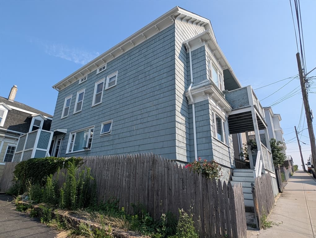 340 Fountain St, Fall River MA 02721 photo 3