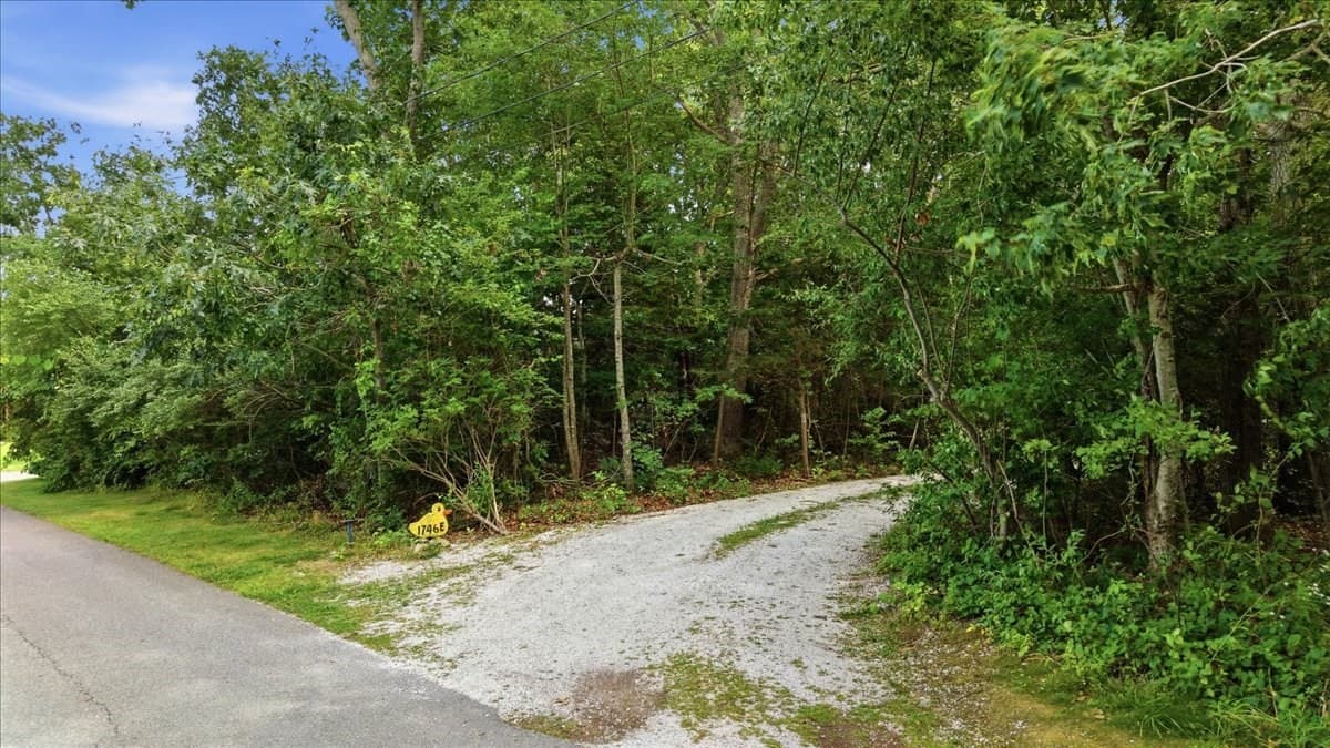 Single Family Residence at 1746E Drift Rd, Westport MA 02790, Westport, photo 13 of 28