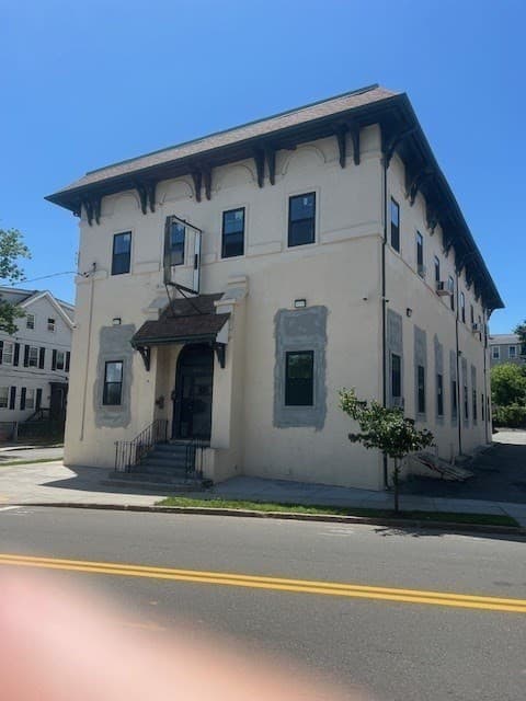 2031 Purchase St, New Bedford MA 02740