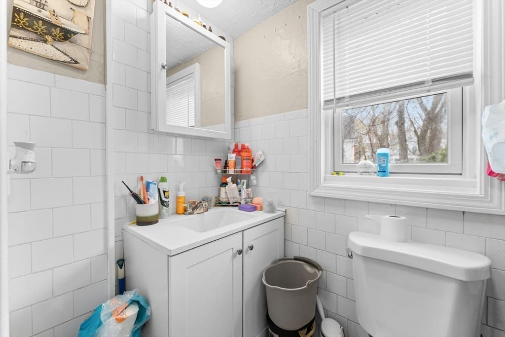 38 & 40 Hurd St, Melrose MA 02176 photo 6