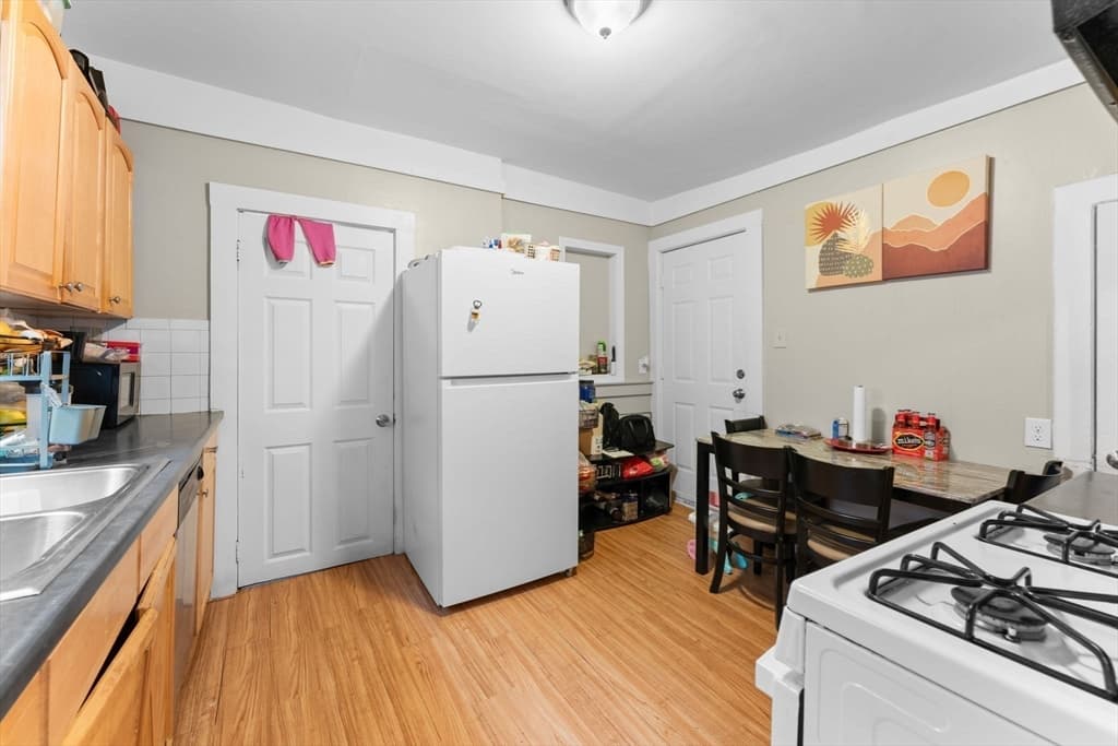 38 & 40 Hurd St, Melrose MA 02176 photo 9