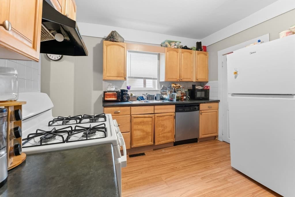 38 & 40 Hurd St, Melrose MA 02176 photo 10