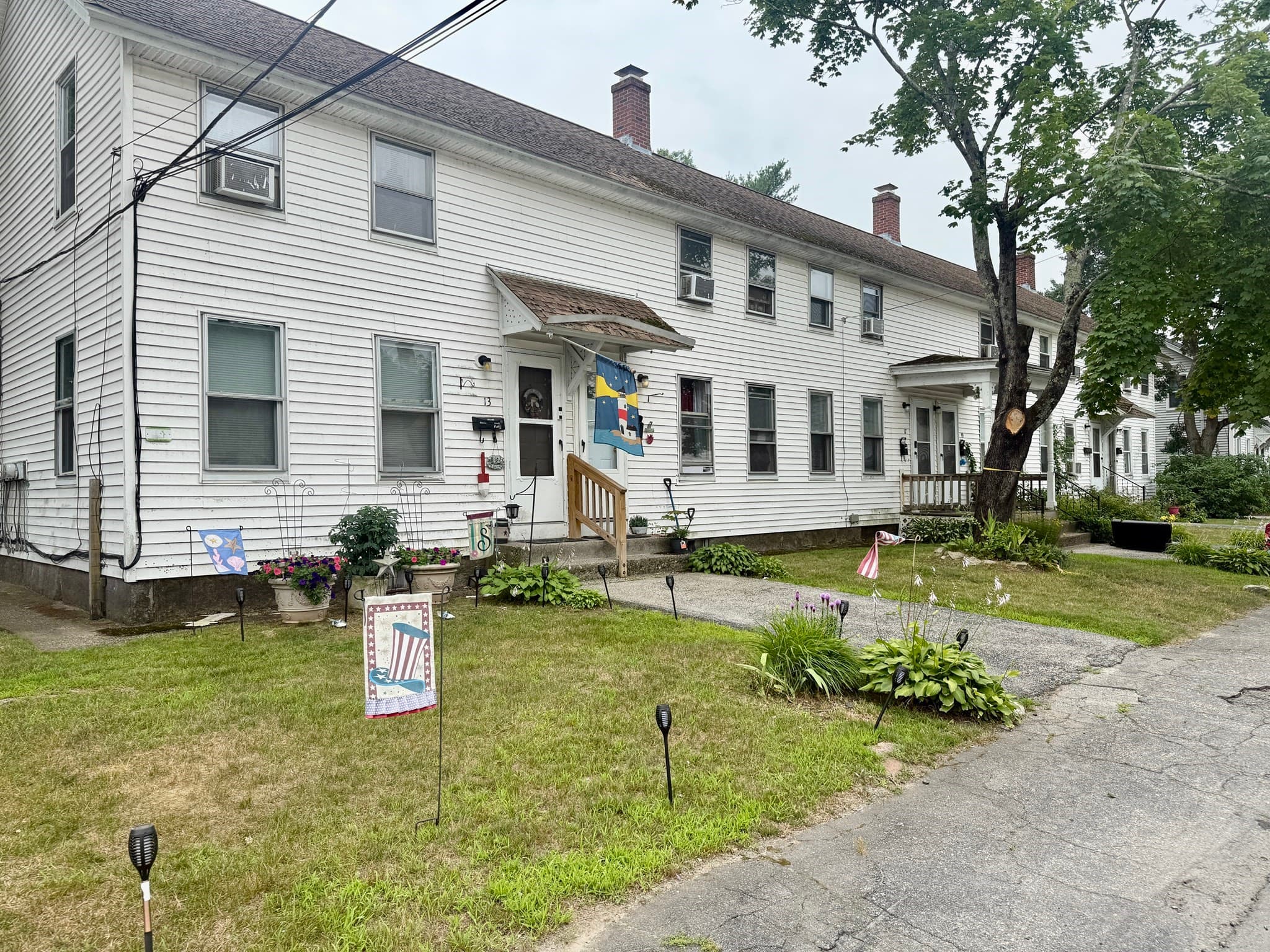13-23 B St, Northbridge MA 01588
