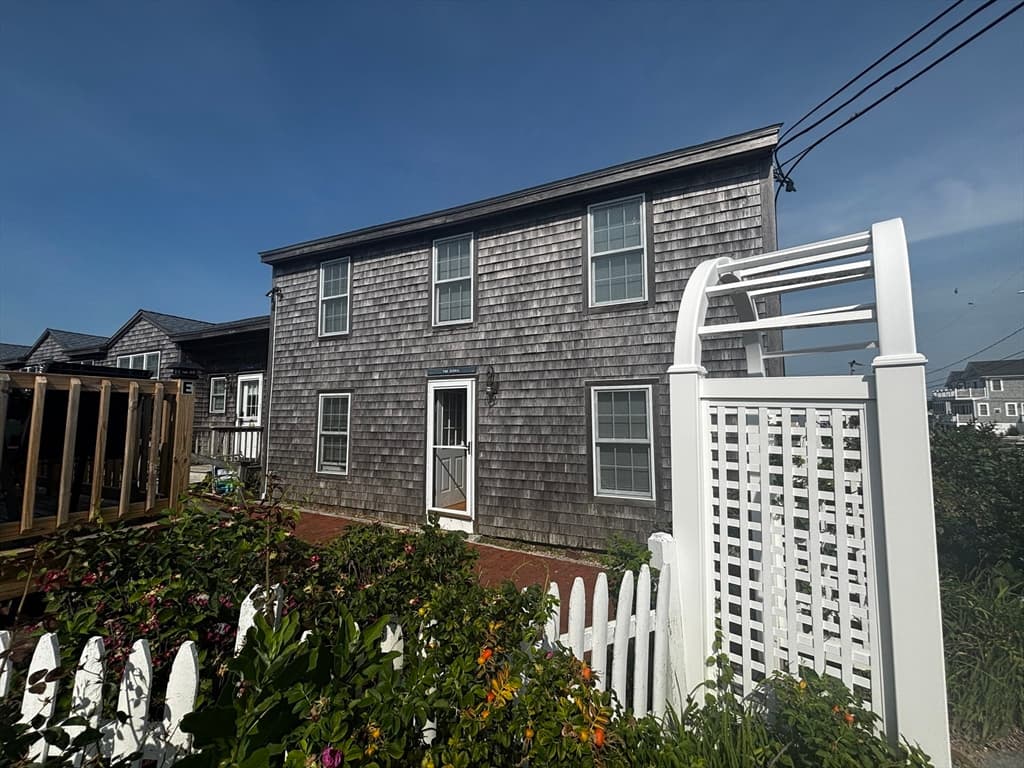 Condominium at 9 Windemere Rd # 10, Yarmouth MA 02673, photo 6 of 28