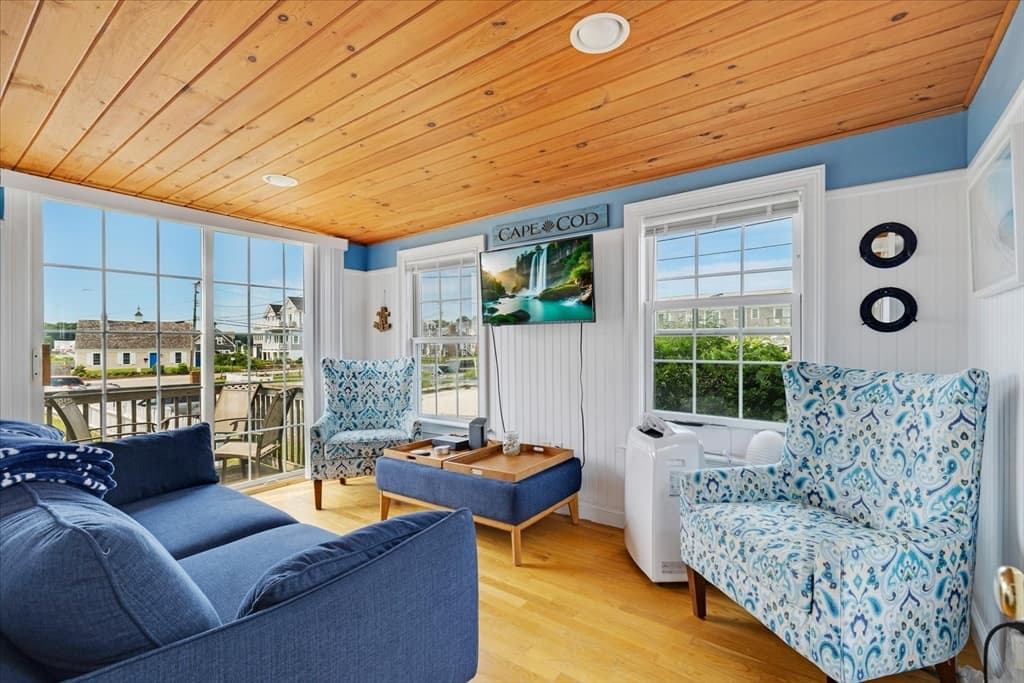 Condominium at 9 Windemere Rd # 10, Yarmouth MA 02673, photo 12 of 28