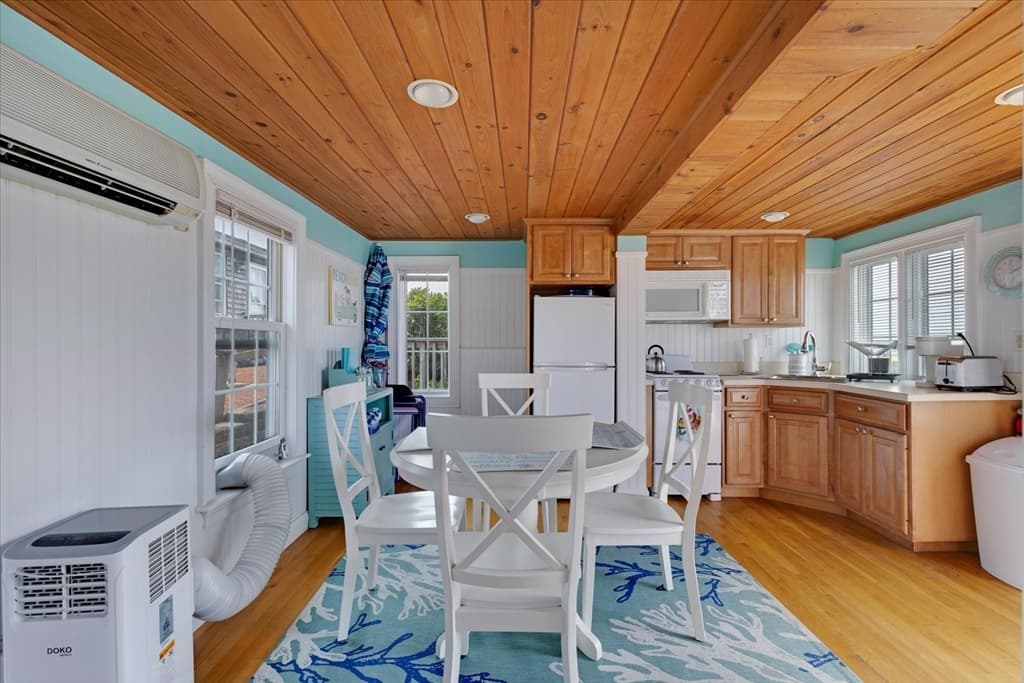 Condominium at 9 Windemere Rd # 10, Yarmouth MA 02673, photo 8 of 28