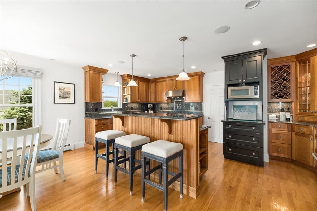 70 Grapevine Road # B, Gloucester MA 01930 photo 9