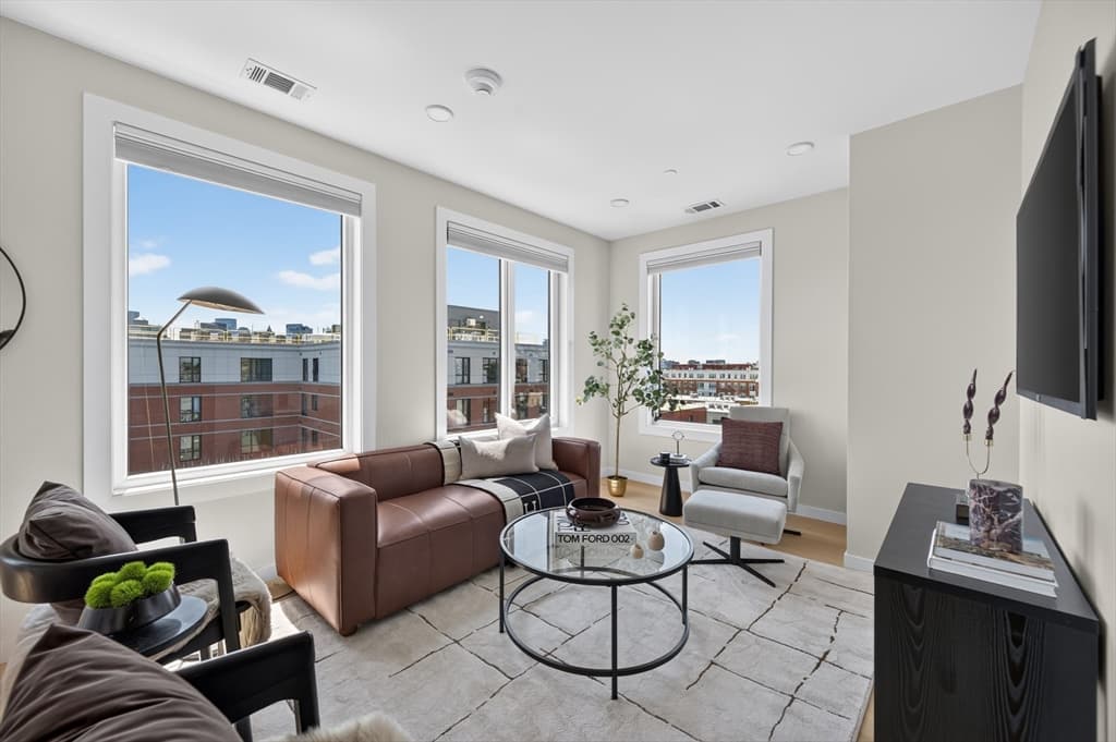 Condominium at 2-10 Maverick Sq, Boston MA 02128, Boston, photo 7 of 27