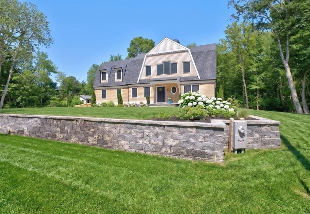 109 Brandt Island Rd, Mattapoisett MA 02739