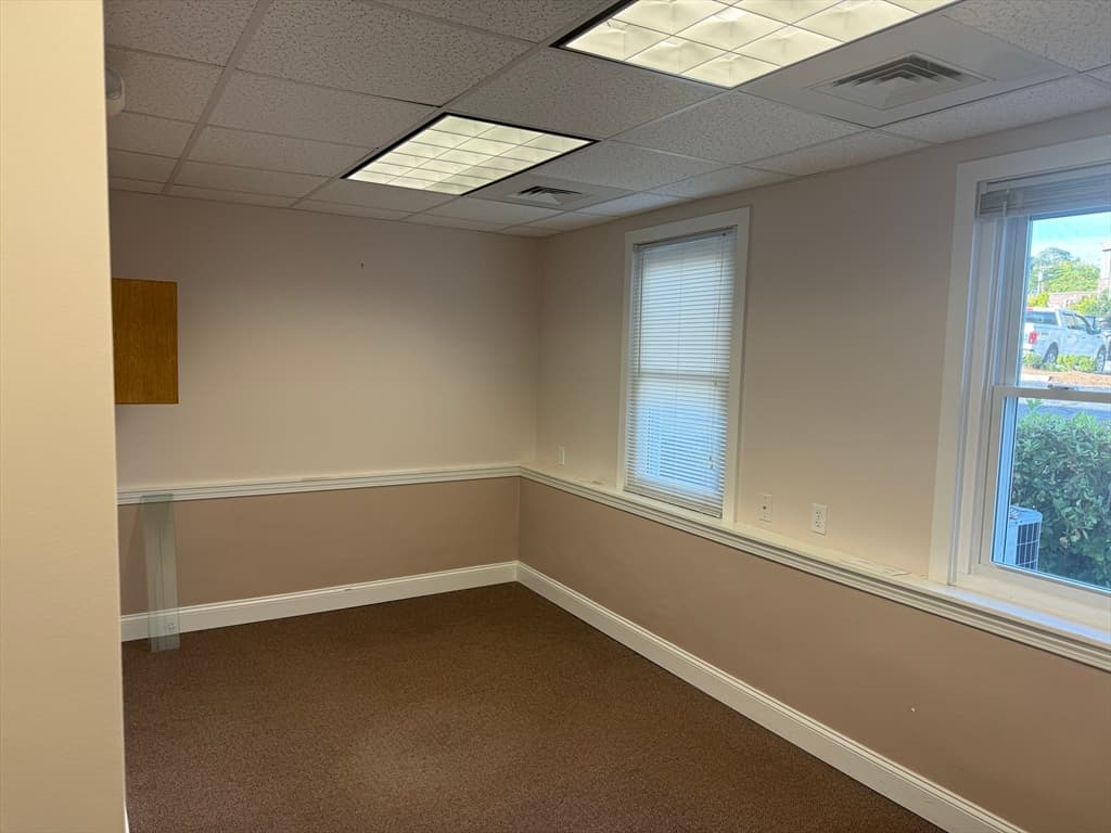 382 Lowell St, Wakefield MA 01880 photo 3