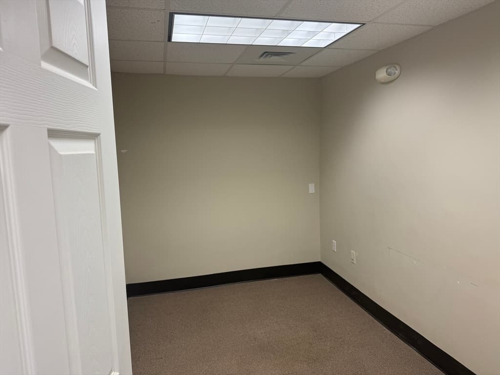 382 Lowell St, Wakefield MA 01880 photo 5