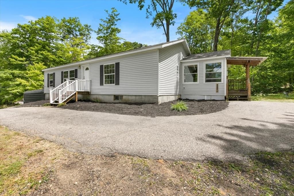 98 Hurricane Rd, Belmont NH 03220 photo 3