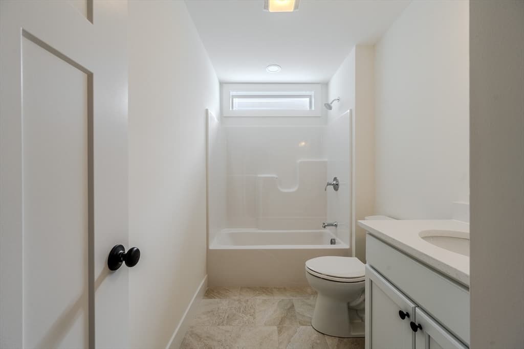 112 Genest St # 18, Dracut MA 01826 photo 9