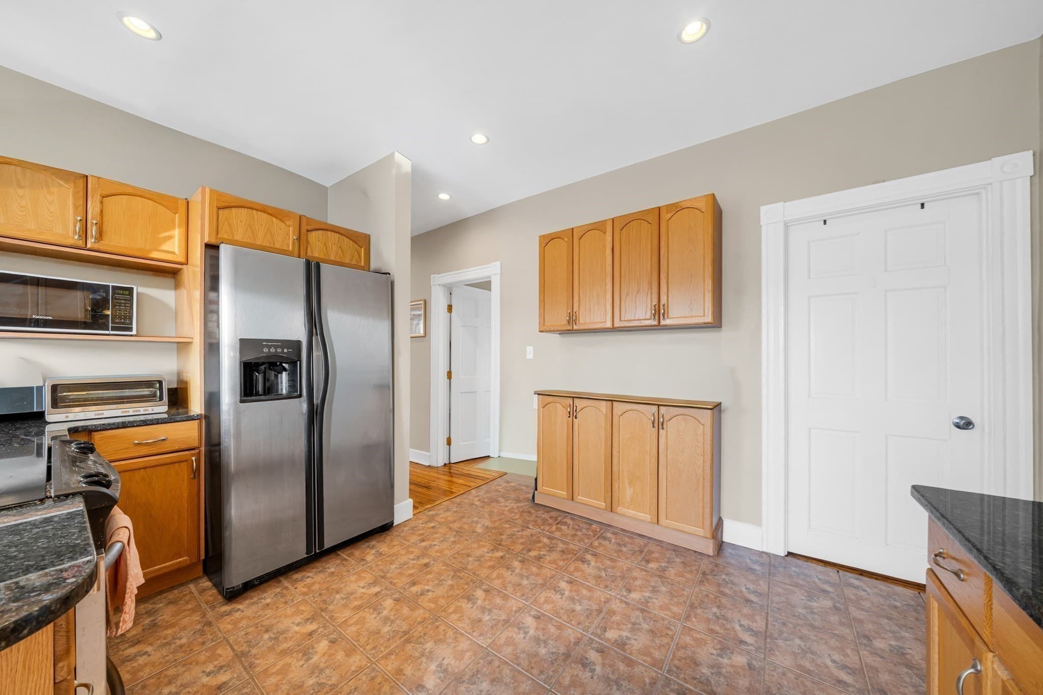 Condominium at 154 Fellsway W # 3, Medford MA 02155, photo 6 of 24