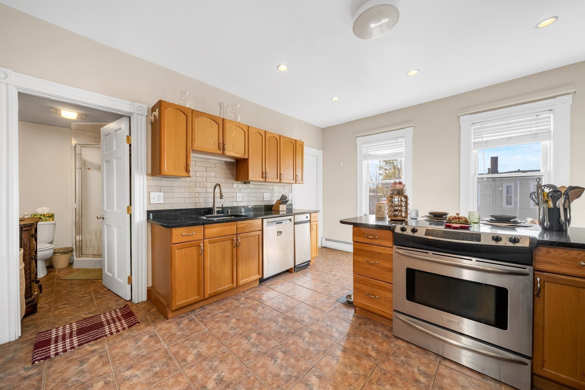 Condominium at 154 Fellsway W # 3, Medford MA 02155, photo 4 of 24