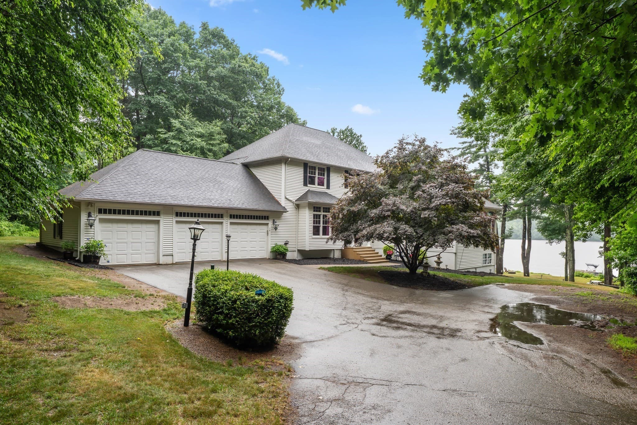 Single Family Residence at 14 Demond Pond Row, Rutland MA 01543, photo 5 of 42