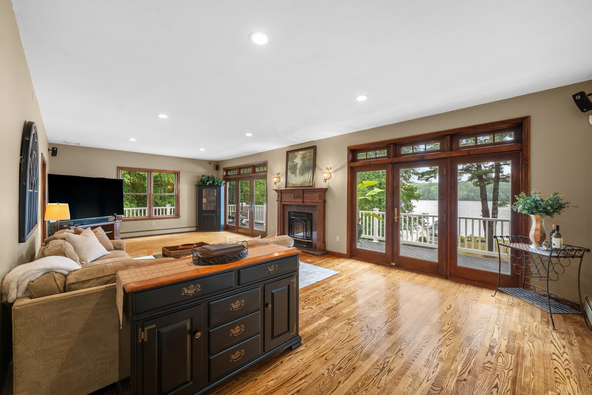 Single Family Residence at 14 Demond Pond Row, Rutland MA 01543, photo 9 of 42
